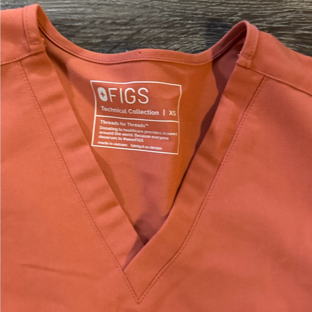 Figs Caterina Scrub tOP - Picture 3 of 4